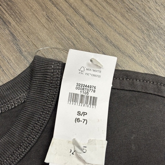 NWT GAP Sz Small (6-7yo) Boy’s Onyx SS Shirt. Offers welcome. 15% off w 2+ bndle - Picture 2 of 8